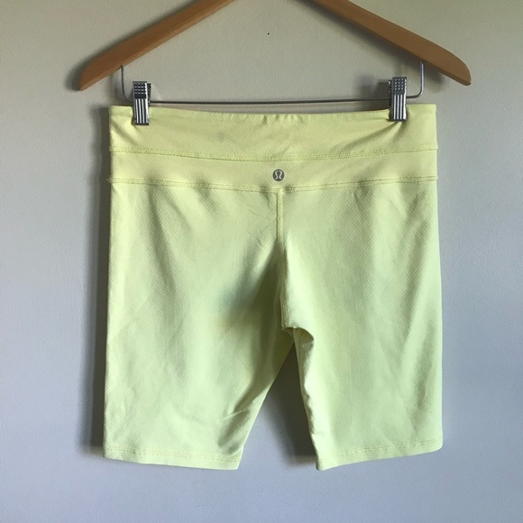 Rare Lululemon Bike Shorts 10” Solid Yellow Luon Size 8 Tall Medium - Picture 2 of 6
